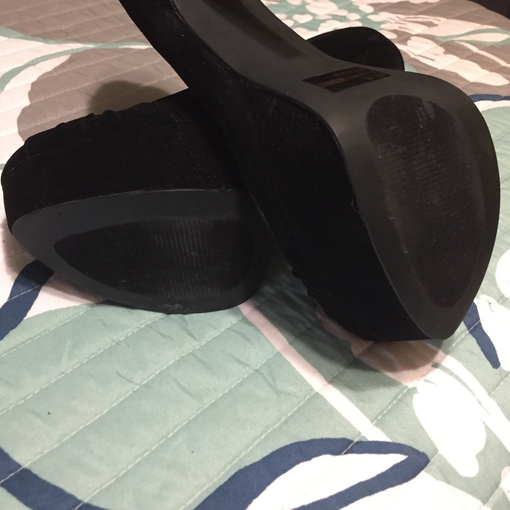 Black Stilettos Pumps size 10 - Picture 3 of 4